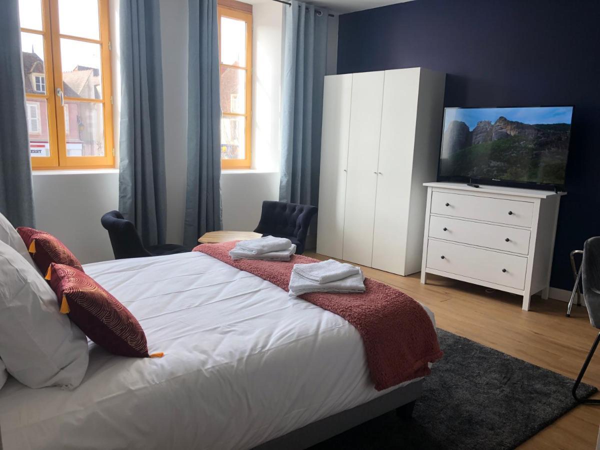 Hotel Restaurant La Place Saint-Amand-Mont-Rond Екстериор снимка