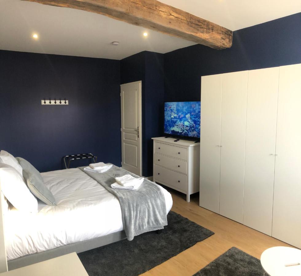 Hotel Restaurant La Place Saint-Amand-Mont-Rond Екстериор снимка