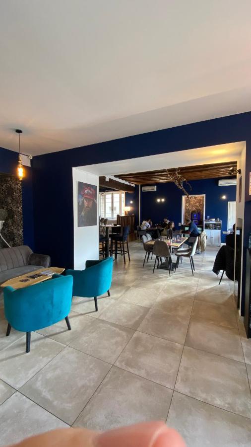 Hotel Restaurant La Place Saint-Amand-Mont-Rond Екстериор снимка